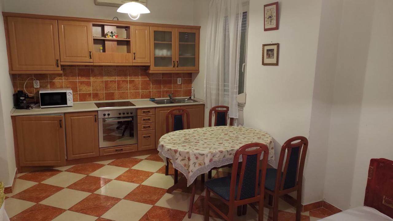Arnyas Apartment Balatonlelle Ngoại thất bức ảnh